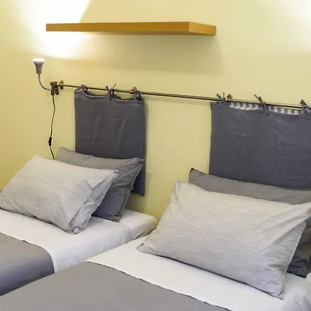 Apartment In Piazza Bologna *