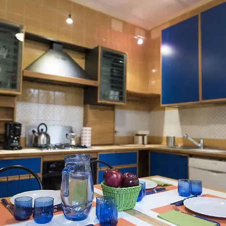 Apartment In Piazza Bologna